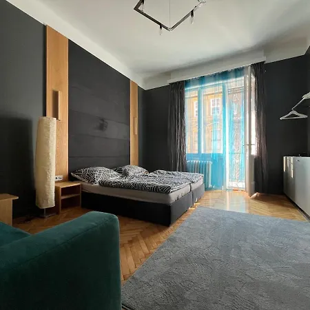 Second Floor Appartement *