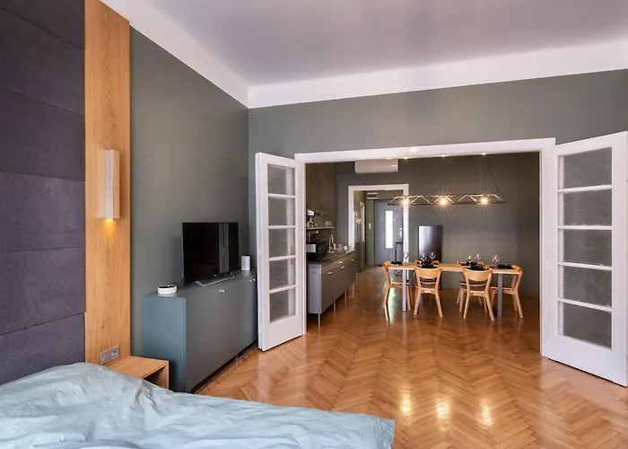 Apartment Second Floor Budapest