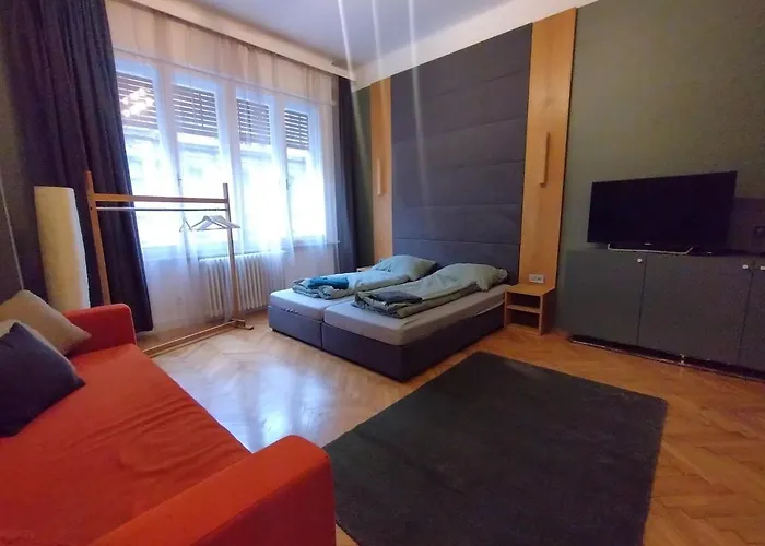 Second Floor * Boedapest